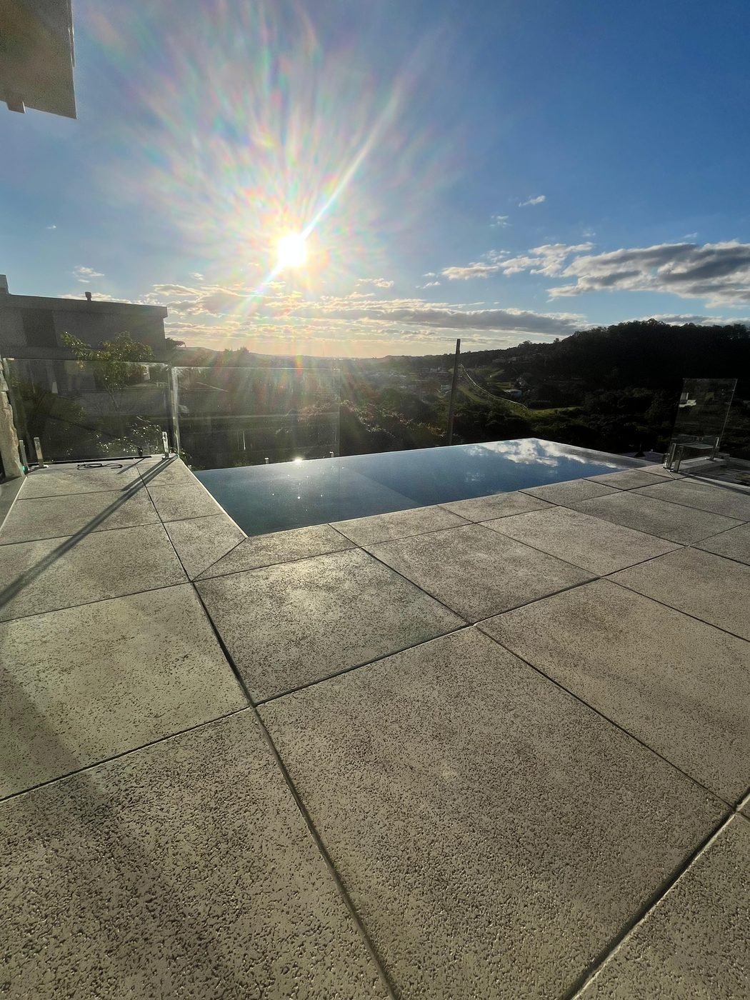 Piscina personalizada construída pela Manutensul Piscinas
